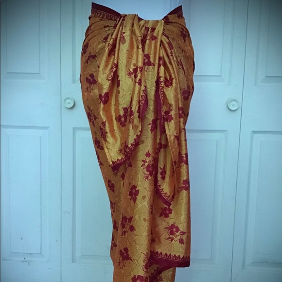 NWOT Handmade Sarong made from Vintage Sari Fabric - Picture 2 of 7